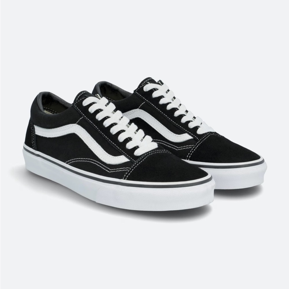 NWB black Vans Old Skool lace up sneaker sz 8 women’s